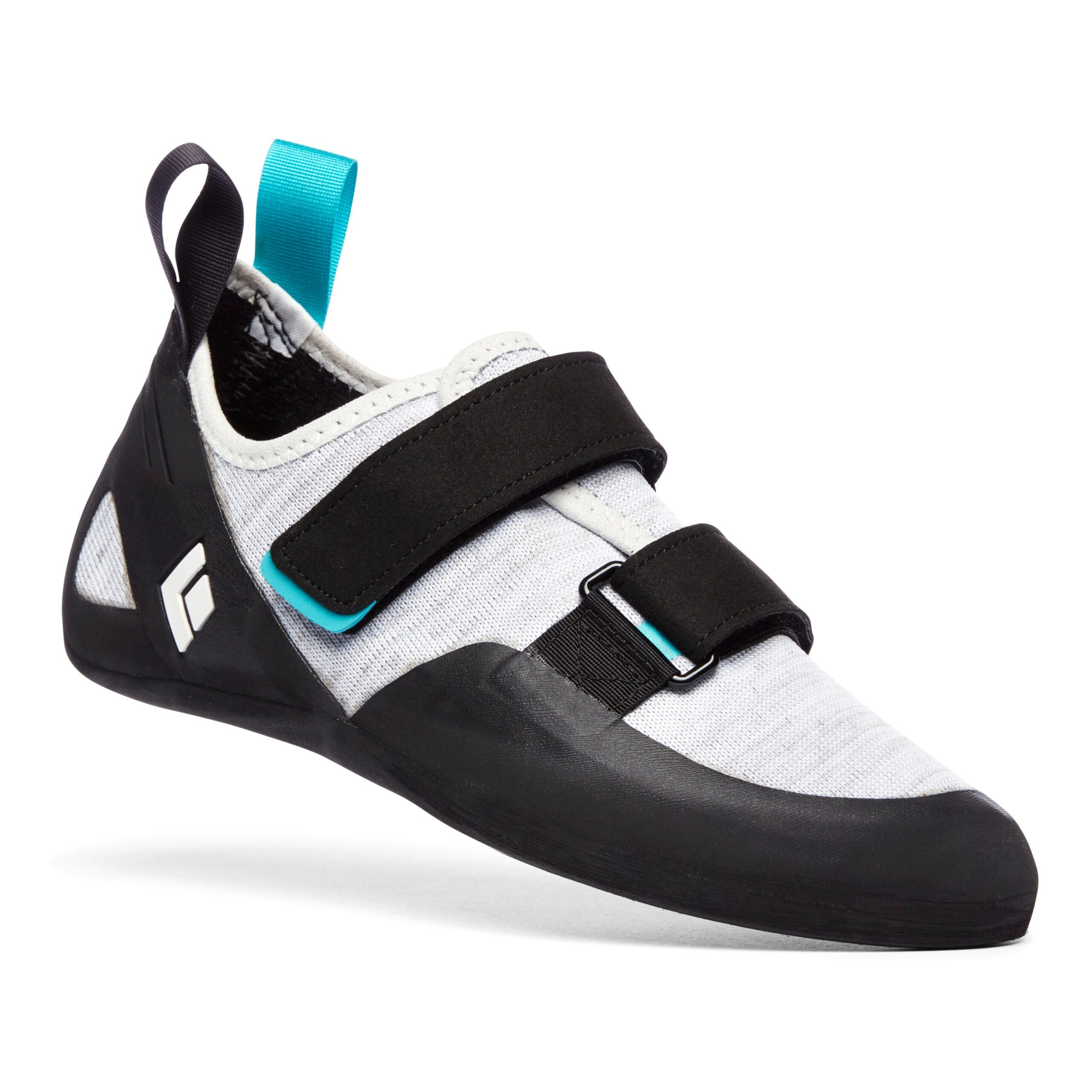 570106_9309_W_MOMENTUM_CLIMB_SHOES_BLACK_ALLOY_01